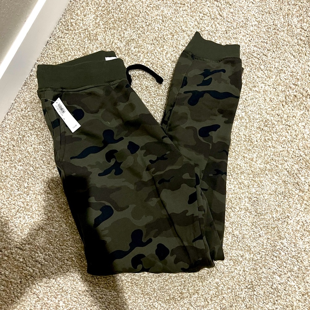 Old Navy- Camo Jogging Pants- Men
